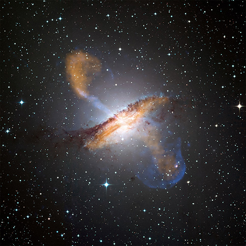 ASTRO | Image composite dans les domaines micro-onde, visible et rayons X de la radiogalaxie Centaurus A ©ESO, MPIfR, NASA